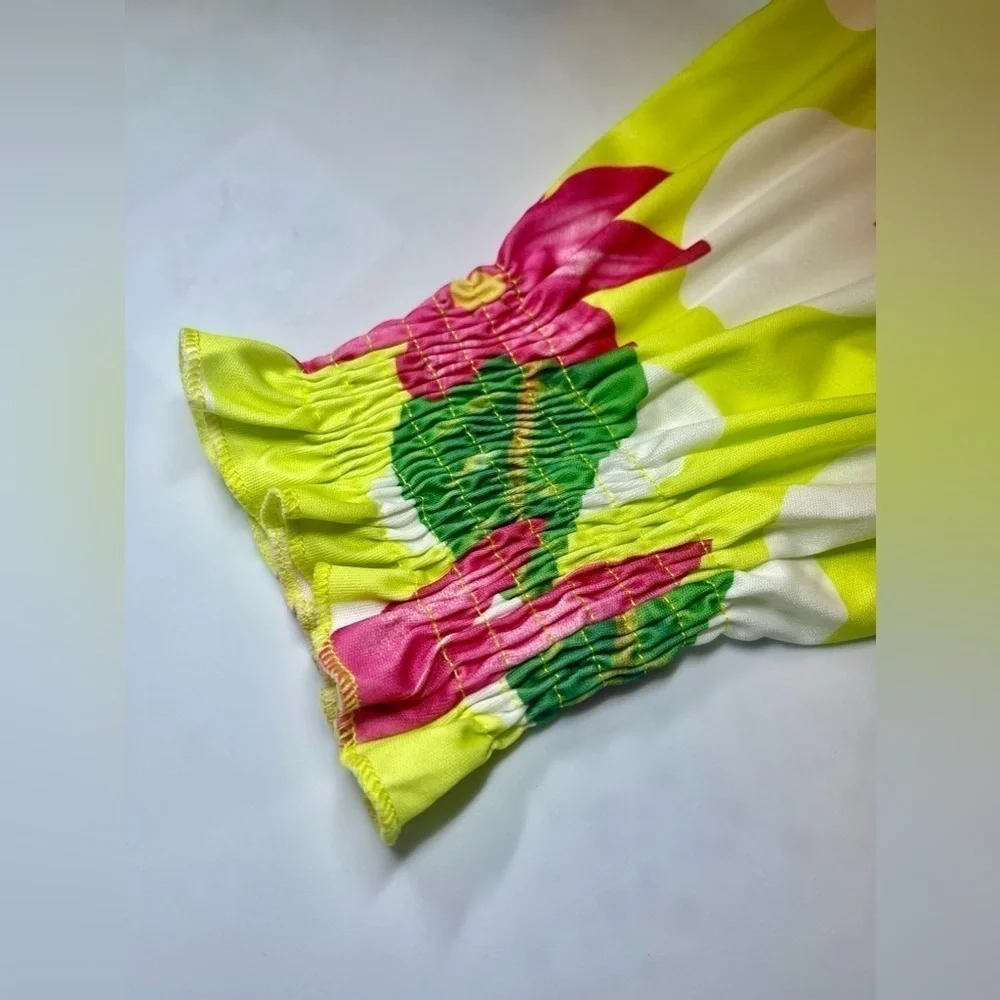 Vibrant Tropical Print Matching Shorts Shirt and Bikini Swimsuit Coverup. - Picture 6 of 14